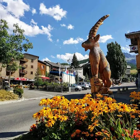 Tres Agreable, Toutes Saisons Avec Parking