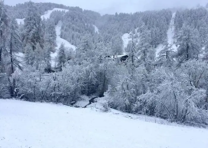 公寓 Tres Agreable, Toutes Saisons Avec Parking Enchastrayes